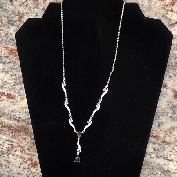 Avon Birthstone Earring and Necklace Gift Set June in Silver and Moonstone - Picture 3 of 9